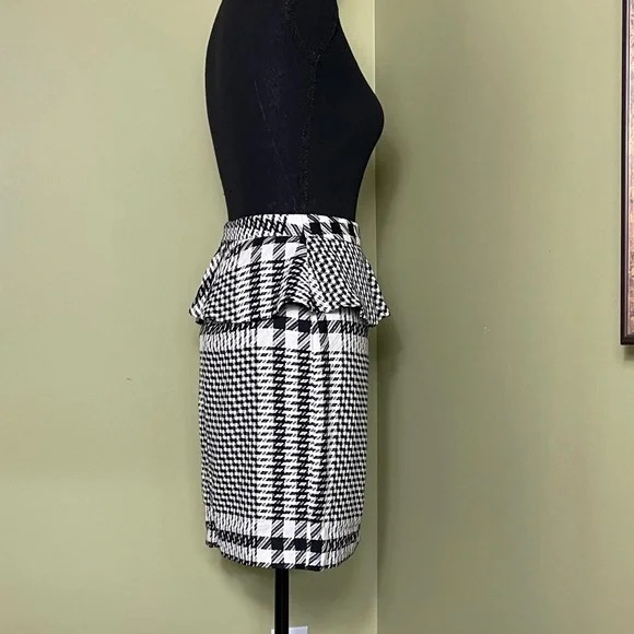 Zara Womens Skirt Black White Plaid Ruffled Pencil Houndstooth NWT - Picture 7 of 14